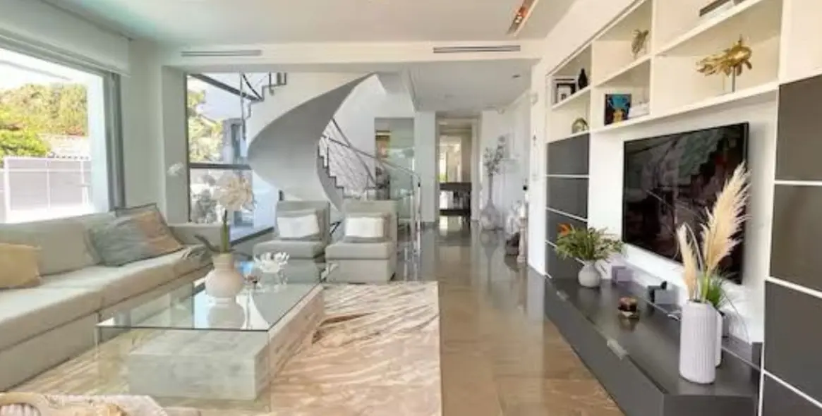 Long-term rent of detached villa in Marbella 7