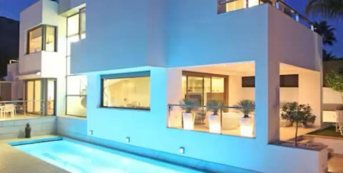 Долгосрочная аренда  отдельно стоящей виллы в Marbella 37