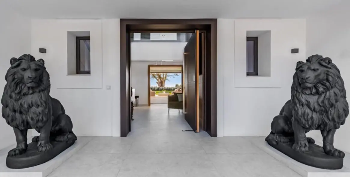 Long-term rent of detached villa in Atalaya 4