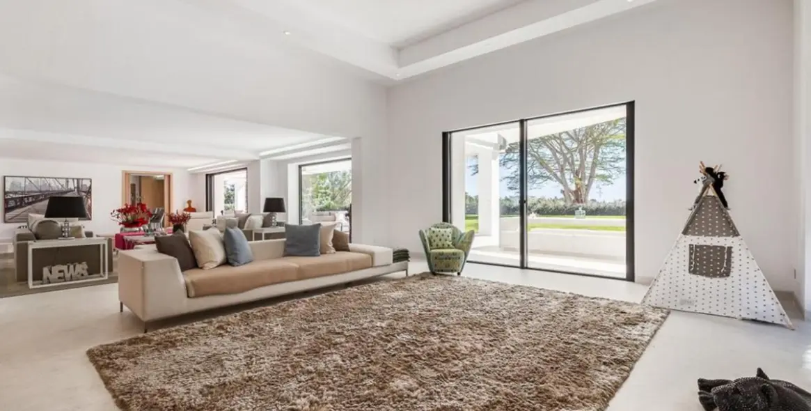 Long-term rent of detached villa in Atalaya 8