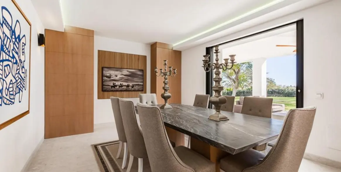 Long-term rent of detached villa in Atalaya 9