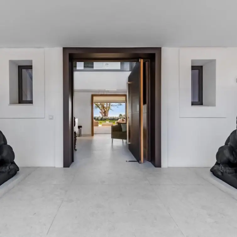 Long-term rent of detached villa in Atalaya