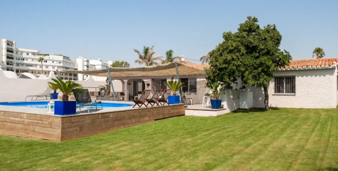 Alquiler a largo plazo de villa independiente en San Pedro de Alcántara 30