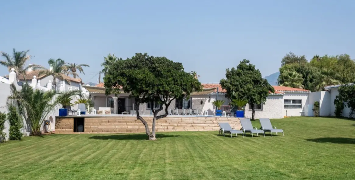 Alquiler a largo plazo de villa independiente en San Pedro de Alcántara 31