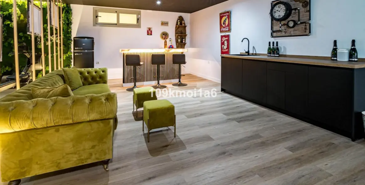 Alquiler a corto plazo de villa independiente en Río Real 26