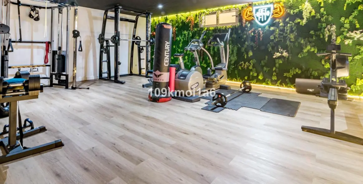 Alquiler a corto plazo de villa independiente en Río Real 27