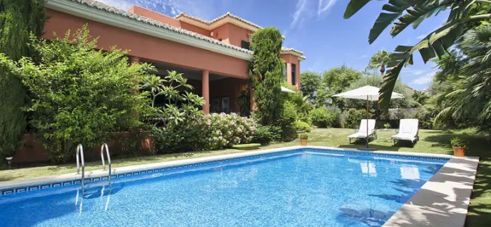 Short-term rent of detached villa in Nagüeles 0