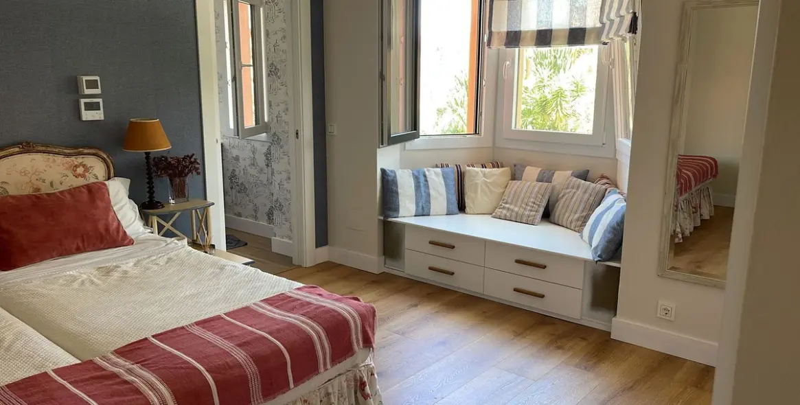 Alquiler a corto plazo de villa independiente en Nagüeles 27