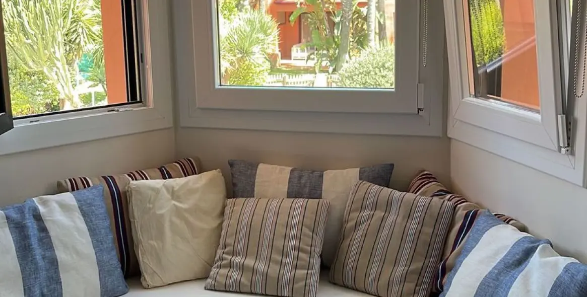 Alquiler a corto plazo de villa independiente en Nagüeles 28