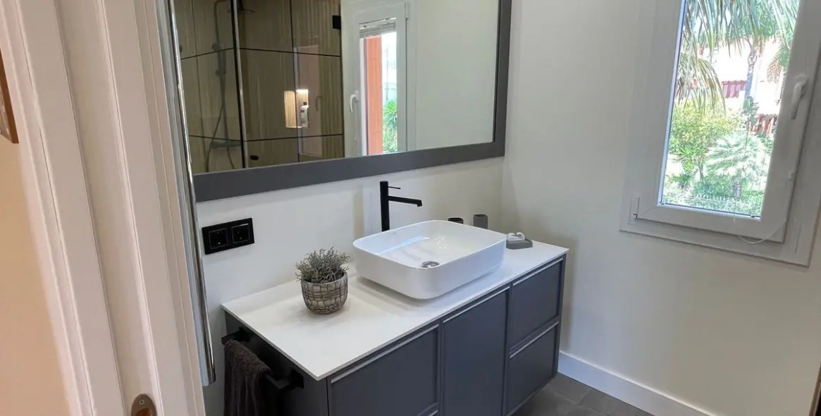 Alquiler a corto plazo de villa independiente en Nagüeles 31