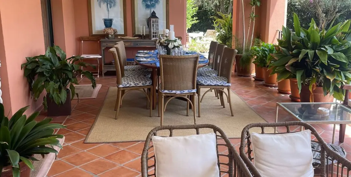 Alquiler a corto plazo de villa independiente en Nagüeles 37