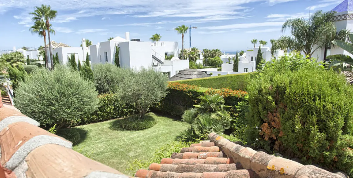 Alquiler a corto plazo de villa independiente en Nagüeles 42