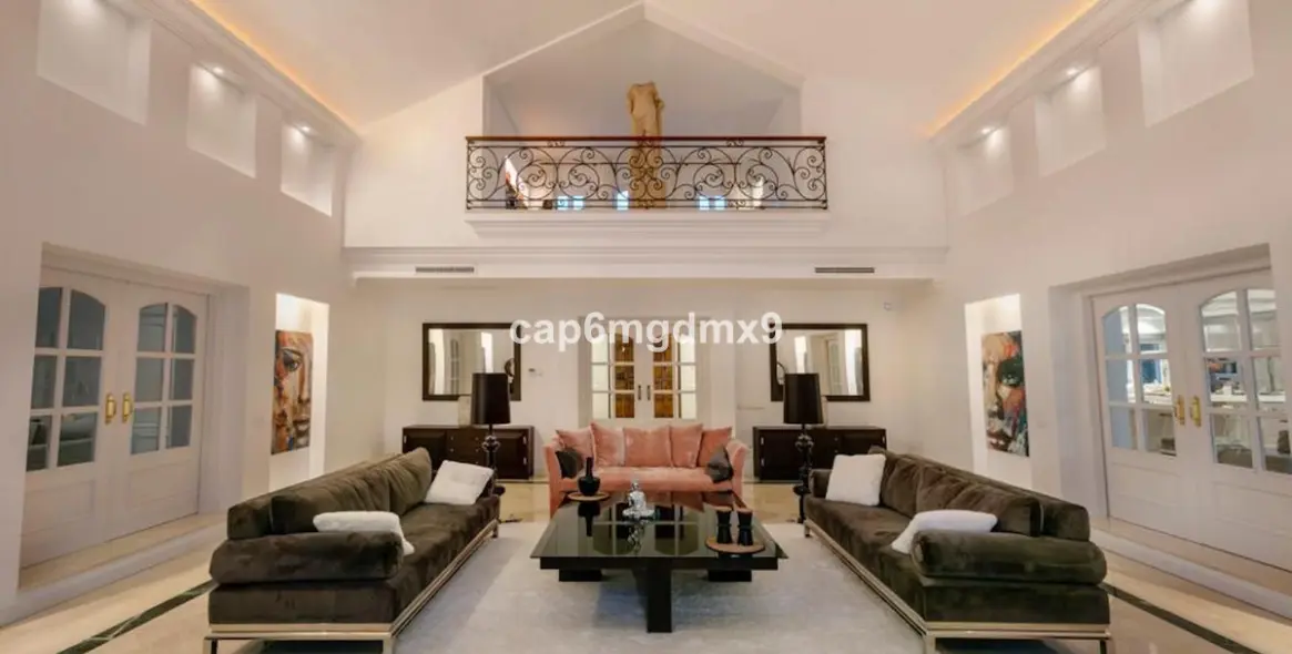 Long-term rent of detached villa in Nueva Andalucía 3