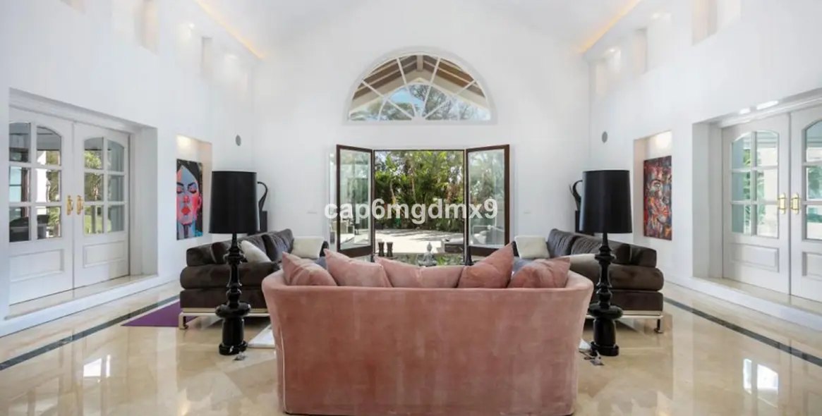 Long-term rent of detached villa in Nueva Andalucía 4