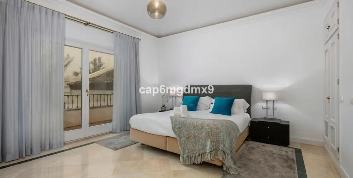 Long-term rent of detached villa in Nueva Andalucía 7