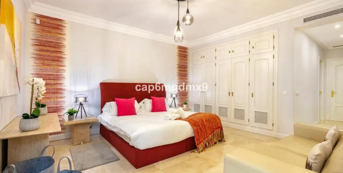 Long-term rent of detached villa in Nueva Andalucía 12