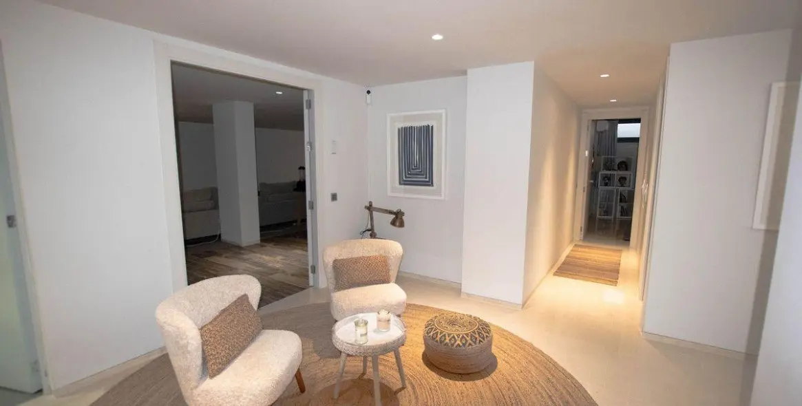 Long-term rent of detached villa in Nueva Andalucía 8