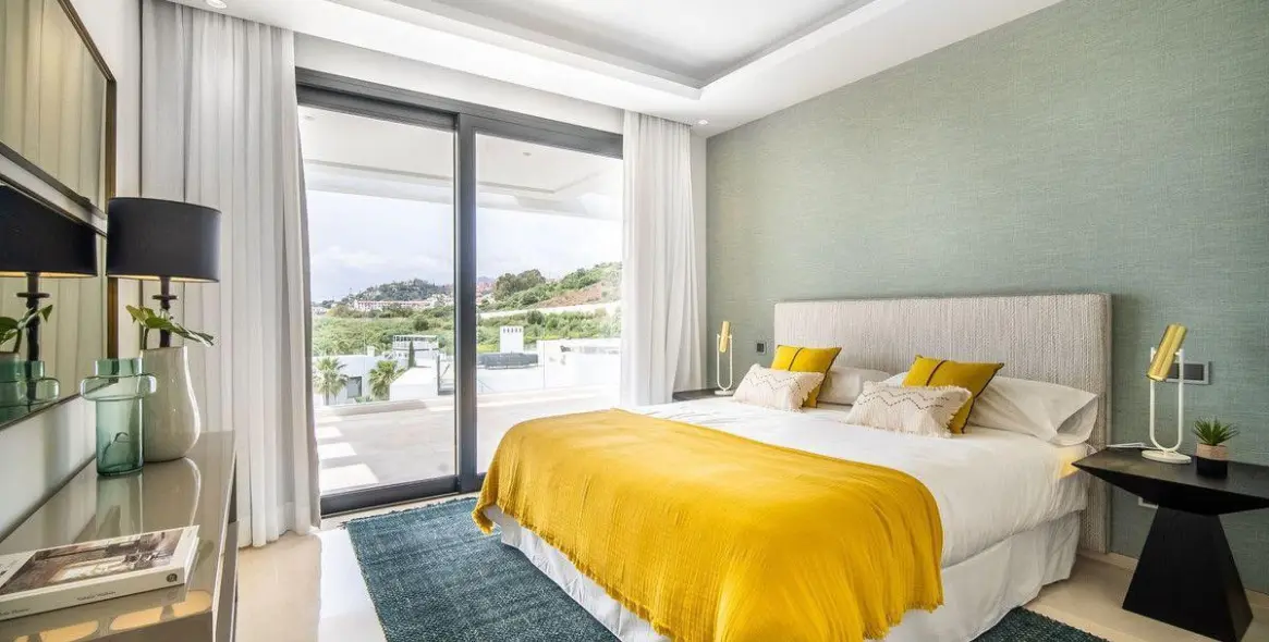 Long-term rent of detached villa in Nueva Andalucía 14