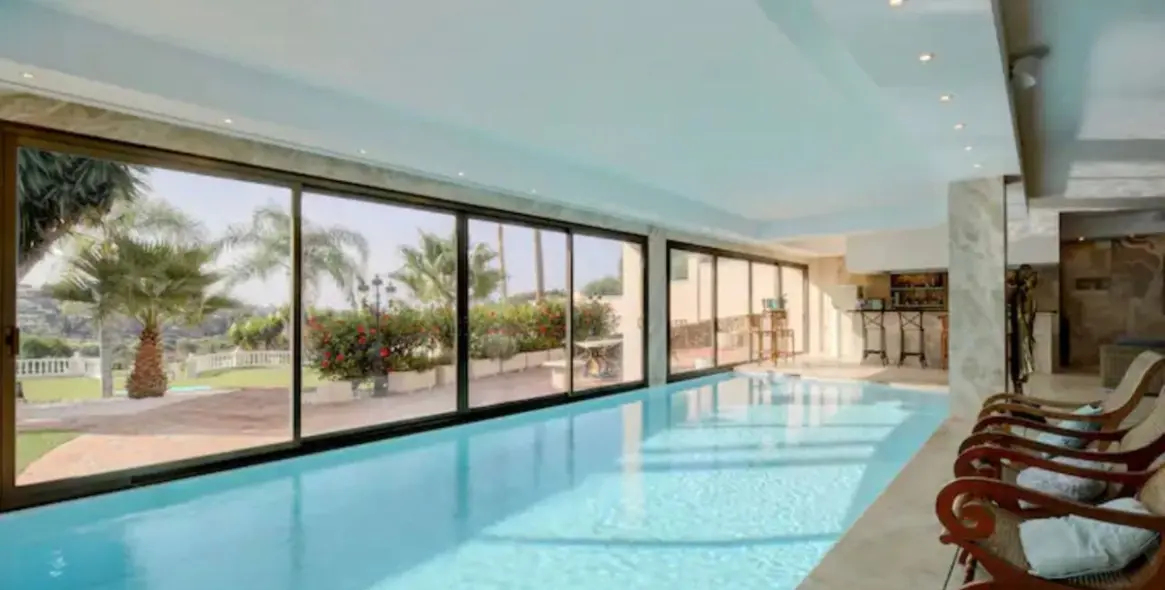 Alquiler a corto plazo de villa independiente en Benahavís 1