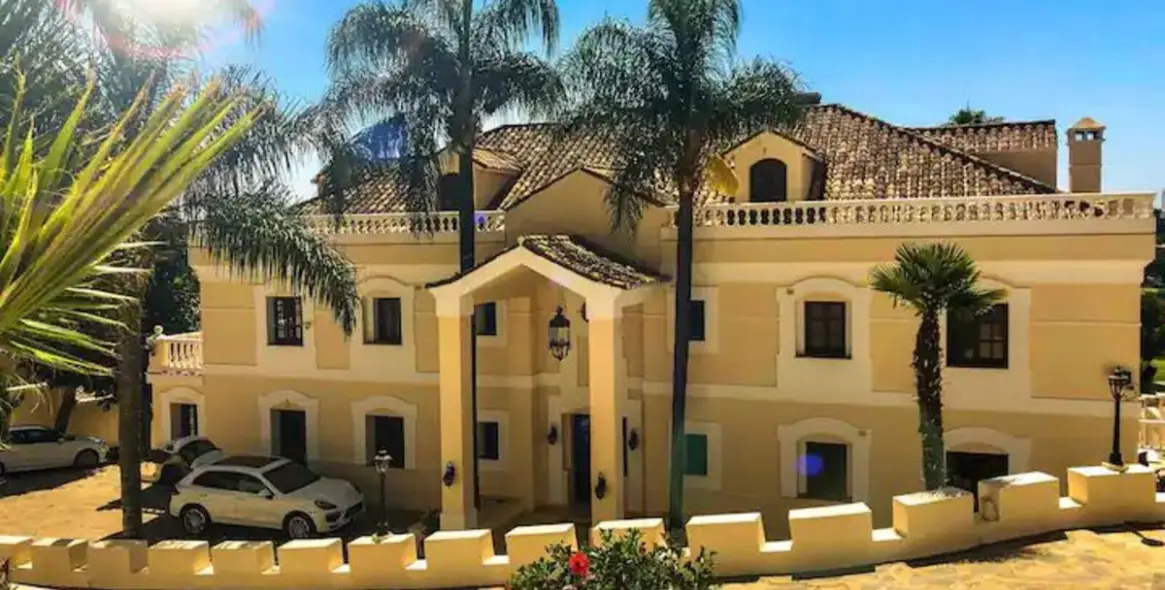 Краткосрочная аренда  отдельно стоящей виллы в Benahavís 25