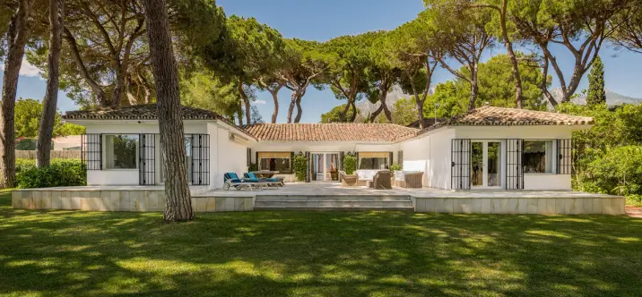 Краткосрочная аренда  отдельно стоящей виллы в The Golden Mile 0