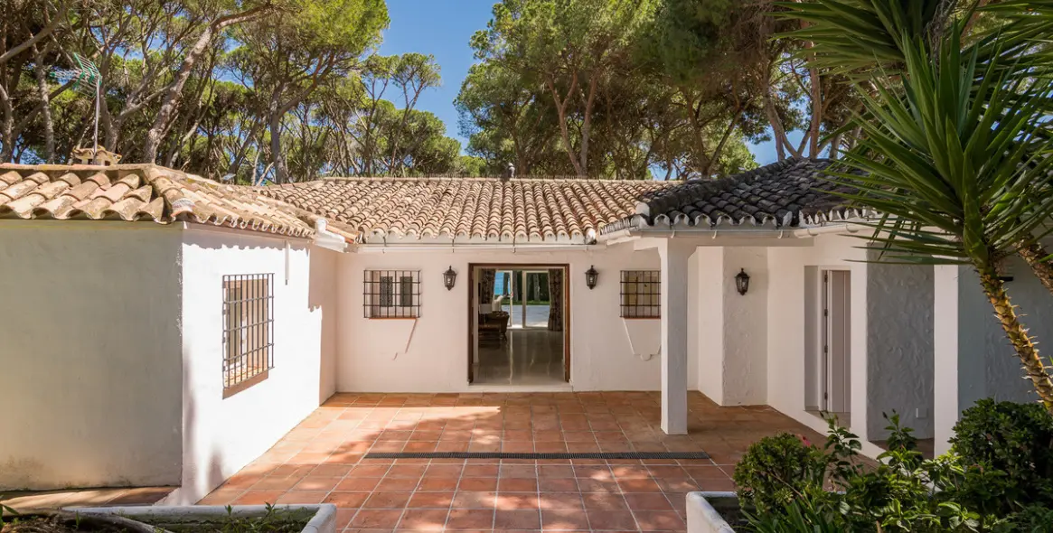 Краткосрочная аренда  отдельно стоящей виллы в The Golden Mile 3