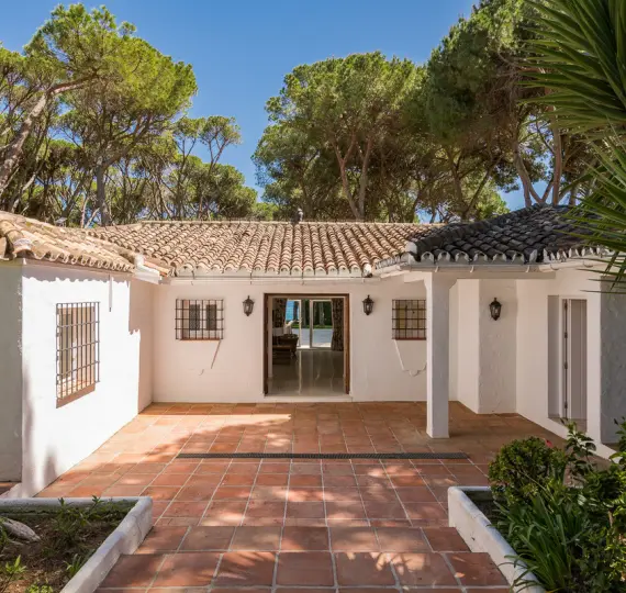 Краткосрочная аренда  отдельно стоящей виллы в The Golden Mile