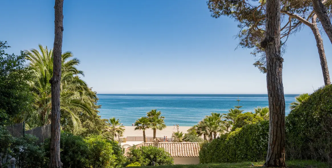 Краткосрочная аренда  отдельно стоящей виллы в The Golden Mile 7