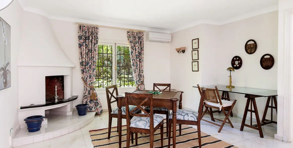 Краткосрочная аренда  отдельно стоящей виллы в The Golden Mile 8