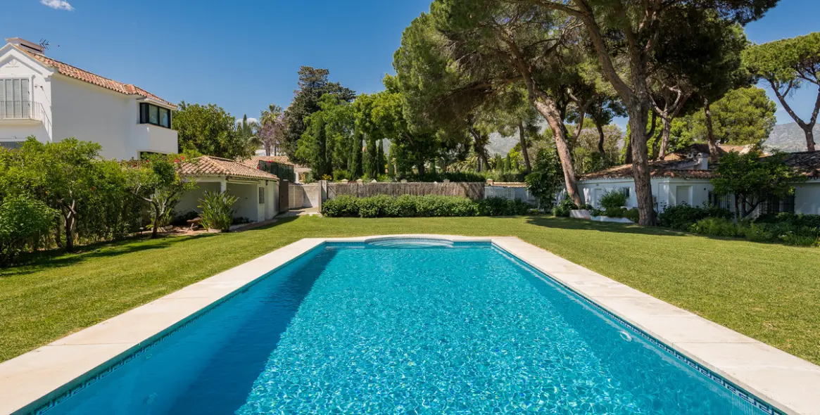 Краткосрочная аренда  отдельно стоящей виллы в The Golden Mile 21