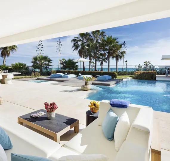 Краткосрочная аренда  отдельно стоящей виллы в The Golden Mile