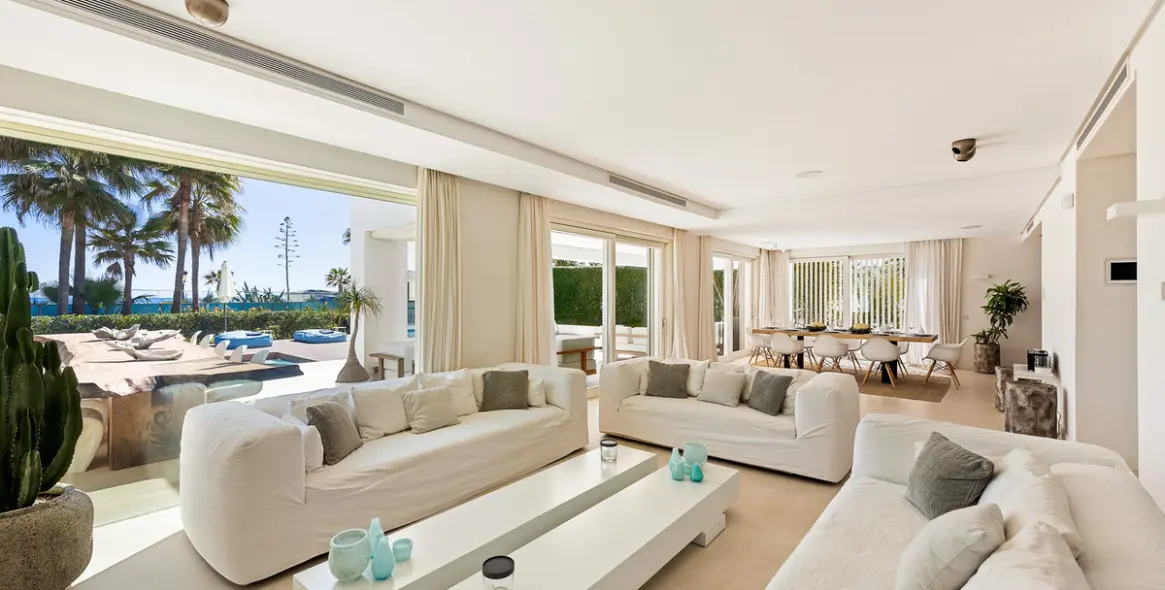 Short-term rent of detached villa in The Golden Mile 3