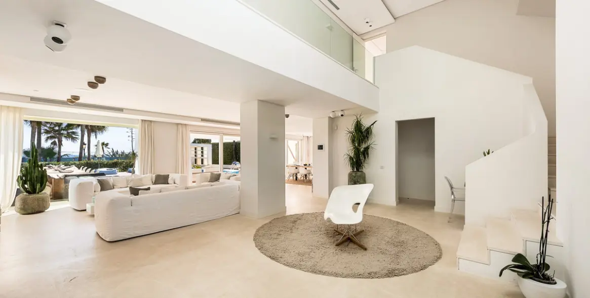 Short-term rent of detached villa in The Golden Mile 6