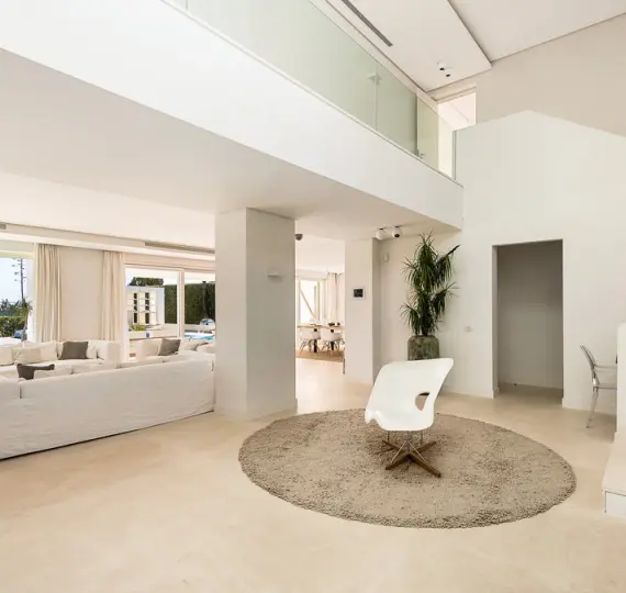 Краткосрочная аренда  отдельно стоящей виллы в The Golden Mile