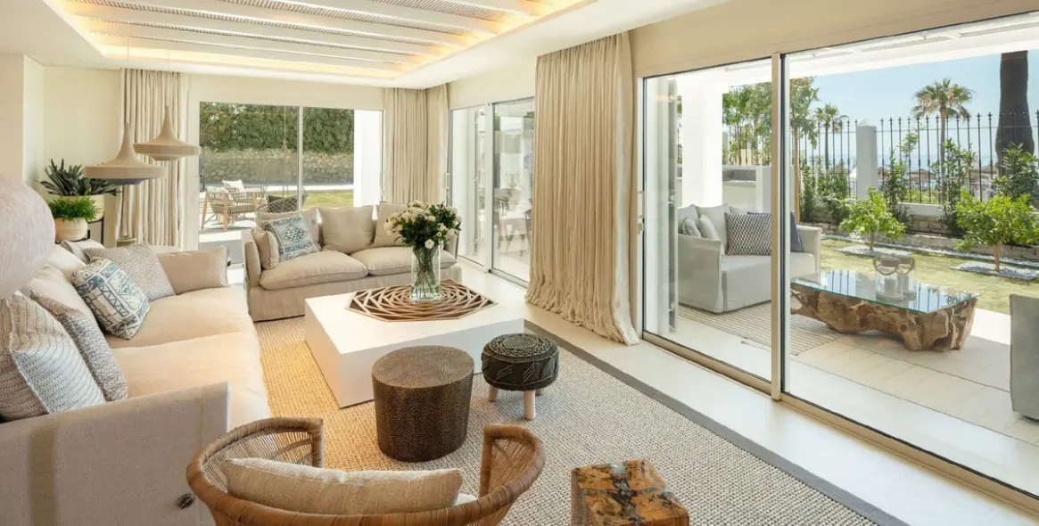 Short-term rent of detached villa in The Golden Mile 4