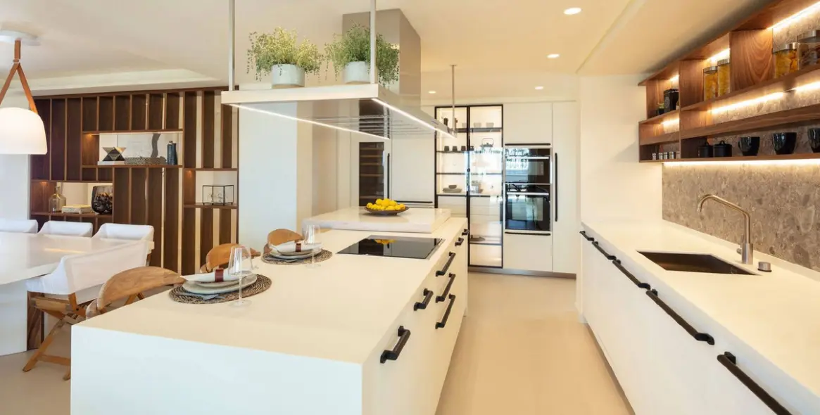 Short-term rent of detached villa in The Golden Mile 5