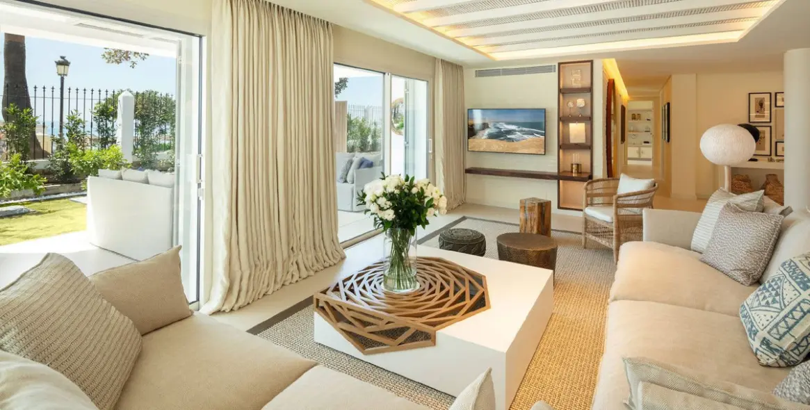 Short-term rent of detached villa in The Golden Mile 7