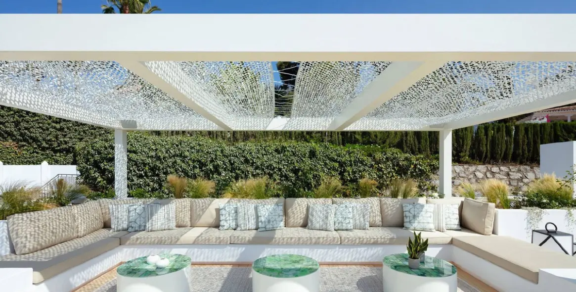 Short-term rent of detached villa in The Golden Mile 19