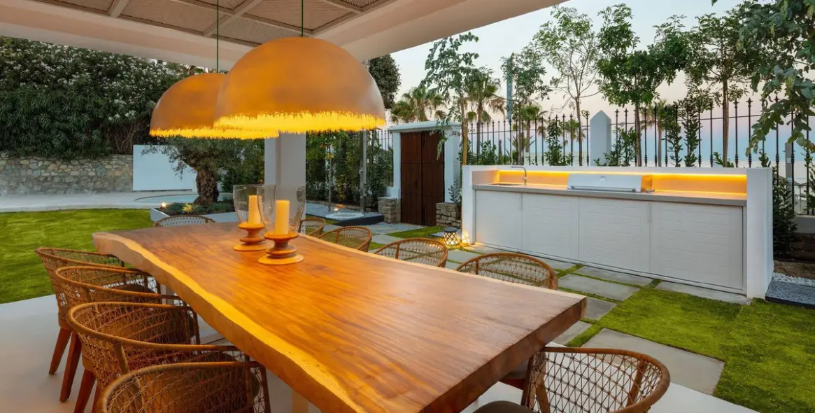 Short-term rent of detached villa in The Golden Mile 31
