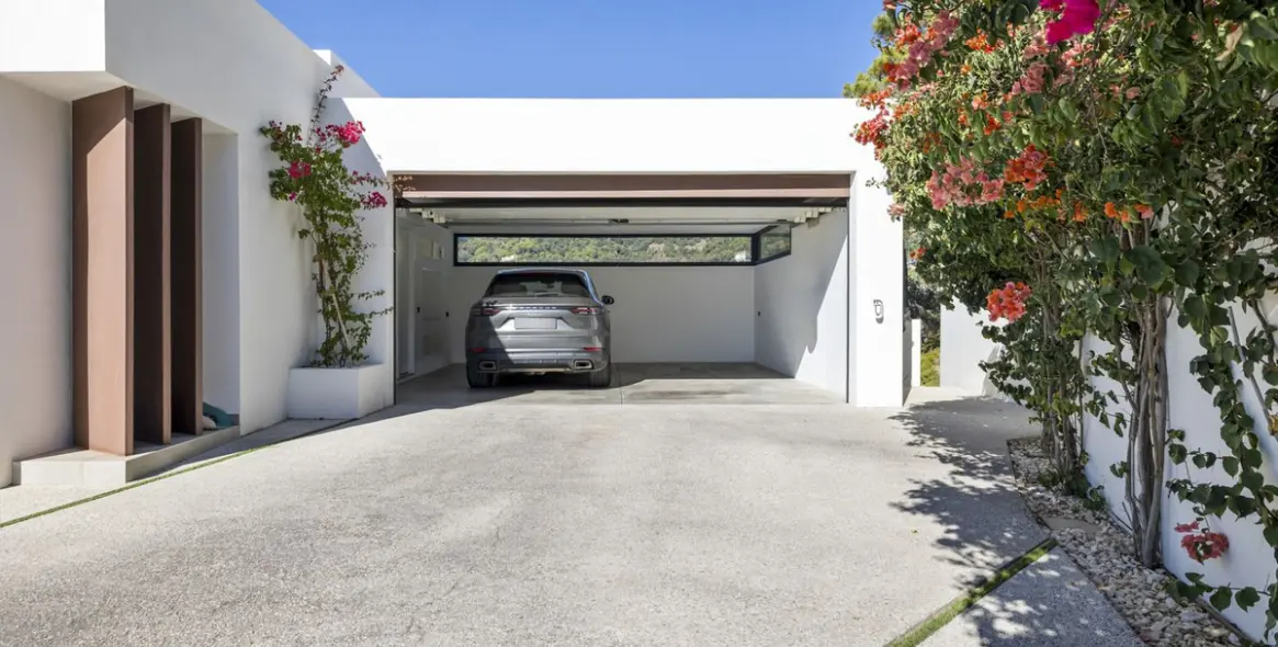 Short-term rent of detached villa in El Madroñal 8