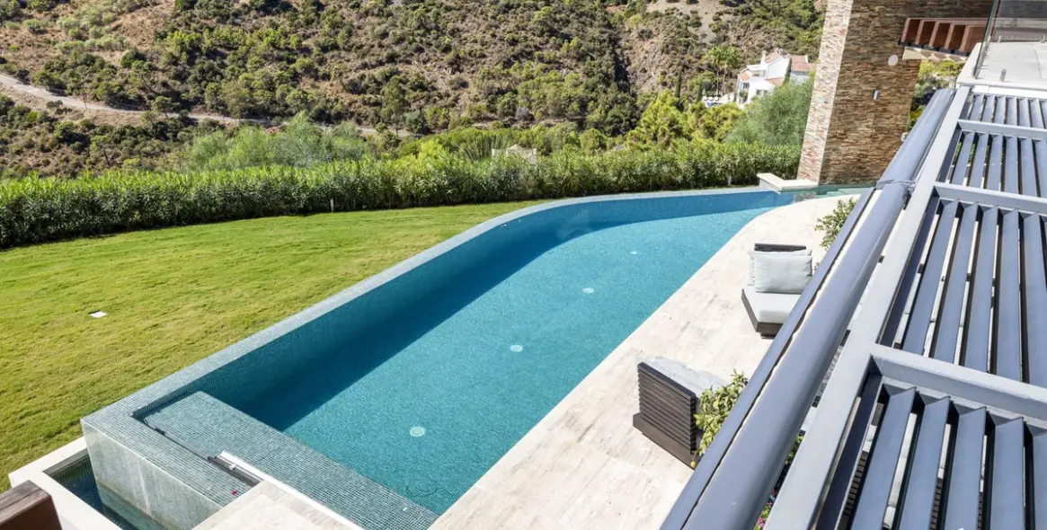 Short-term rent of detached villa in El Madroñal 57