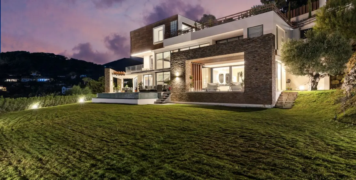 Short-term rent of detached villa in El Madroñal 135
