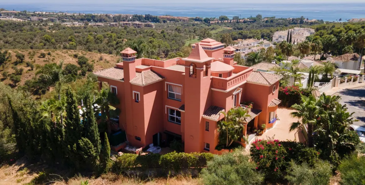 Краткосрочная аренда  отдельно стоящей виллы в Río Real 1