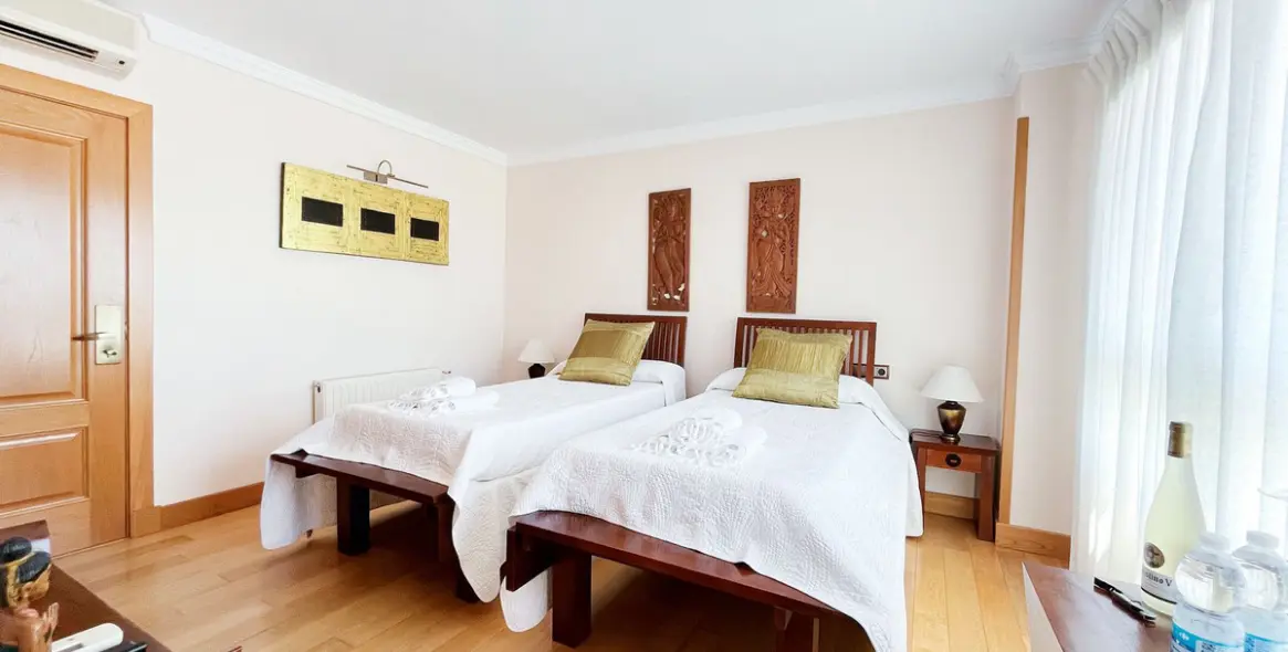 Краткосрочная аренда  отдельно стоящей виллы в Río Real 17