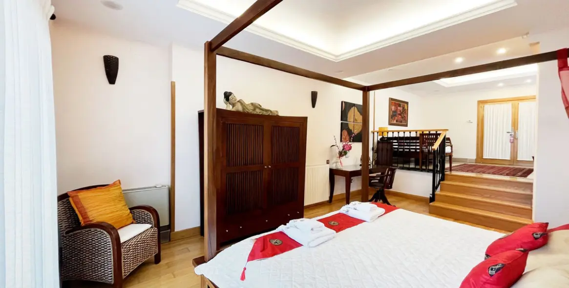 Alquiler a corto plazo de villa independiente en Río Real 24