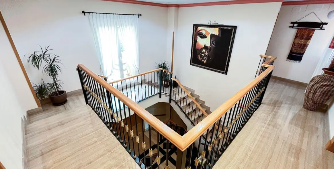 Alquiler a corto plazo de villa independiente en Río Real 32