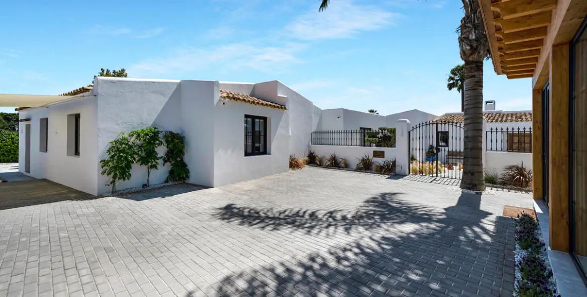 Short-term rent of detached villa in Guadalmina Alta 2
