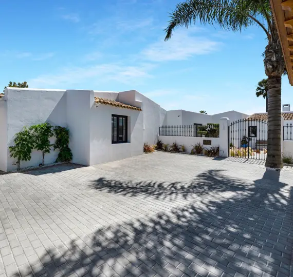 Краткосрочная аренда  отдельно стоящей виллы в Guadalmina Alta