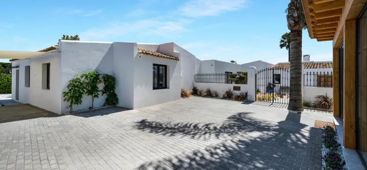 Краткосрочная аренда  отдельно стоящей виллы в Guadalmina Alta 1