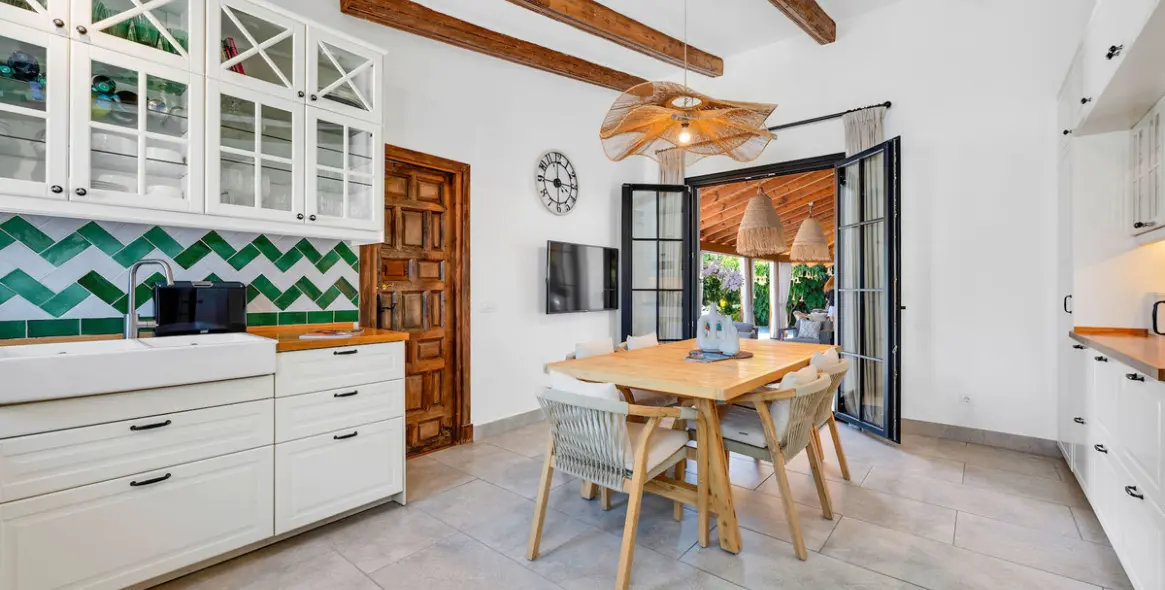 Short-term rent of detached villa in Guadalmina Alta 13